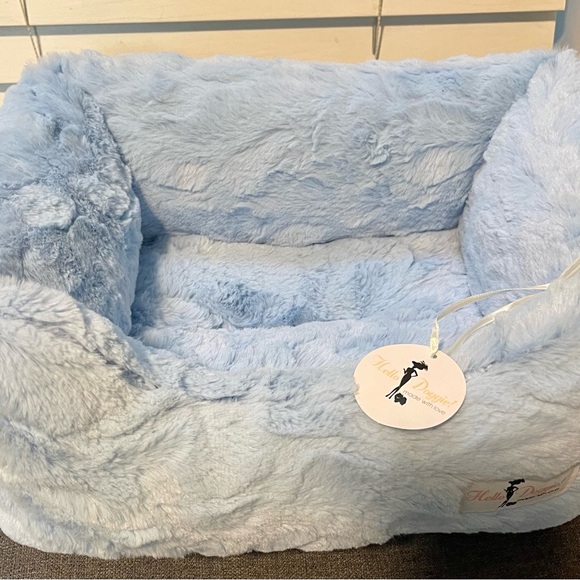 Hello Doggie Bella Dog Bed - Picture 6 of 6